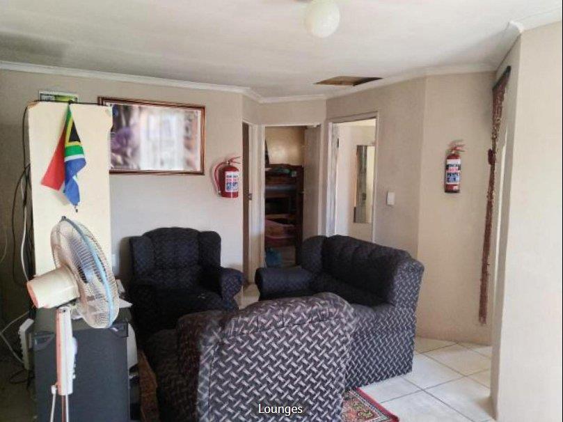 2 Bedroom Property for Sale in Umrhabulo Triangle Western Cape